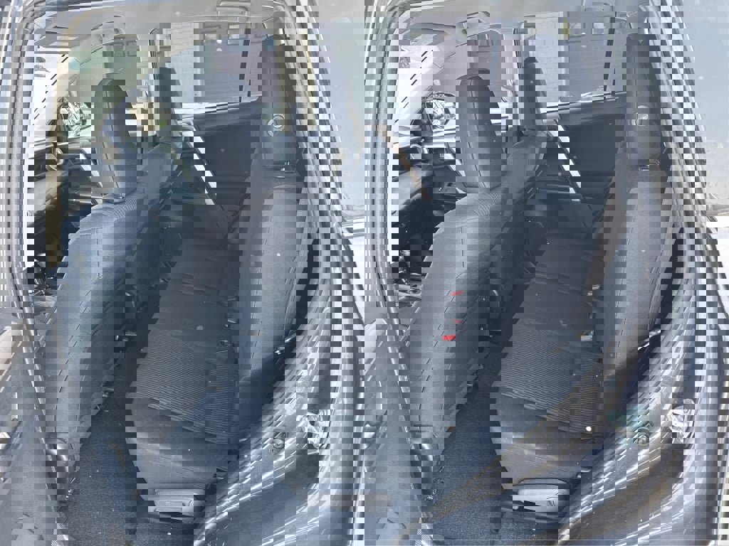 Used 2016 Toyota RAV4 LE image 12