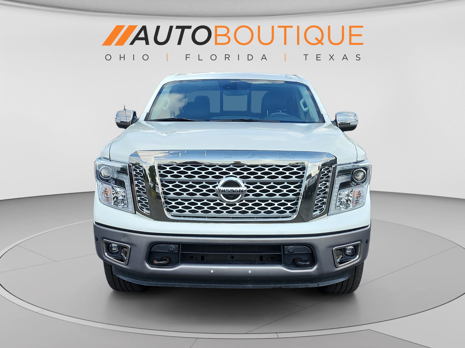 Used 2018 Nissan Titan Platinum Reserve w/ Platinum Utility Package AWD/4WD image 8