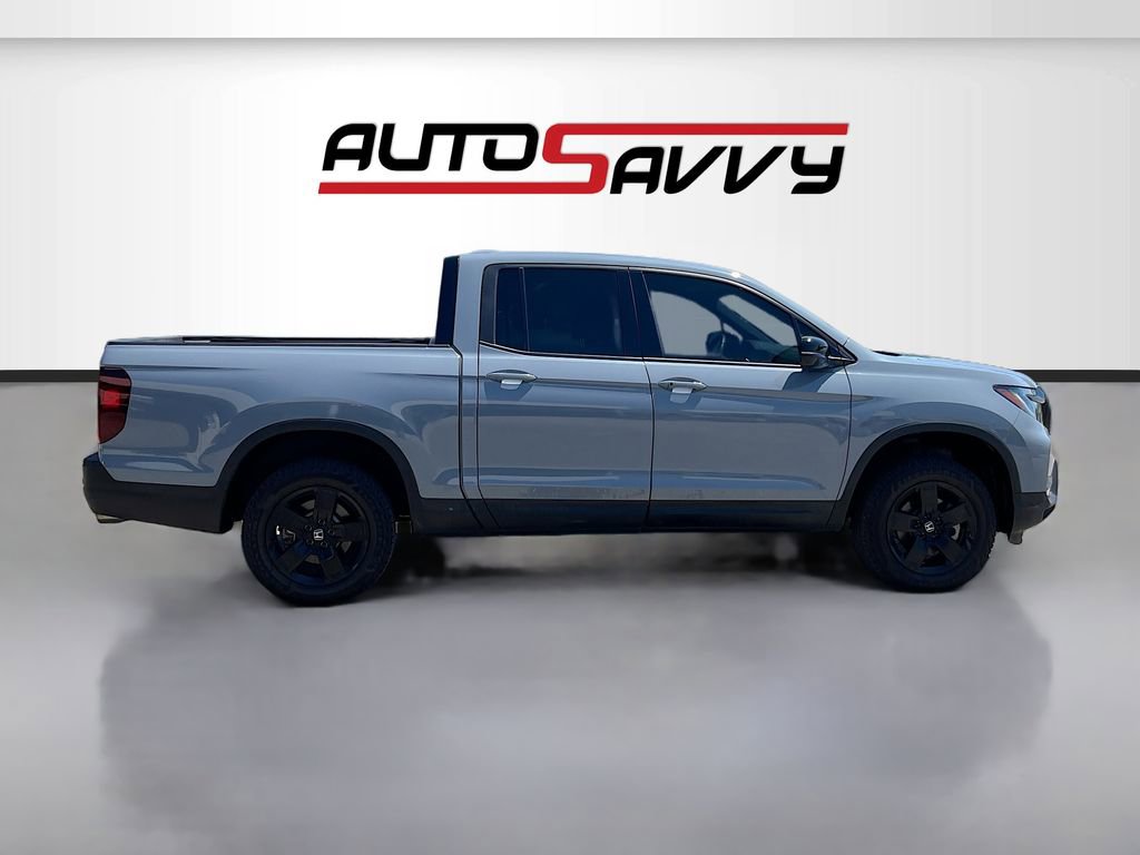 Used 2025 Honda Ridgeline Black Edition image 8