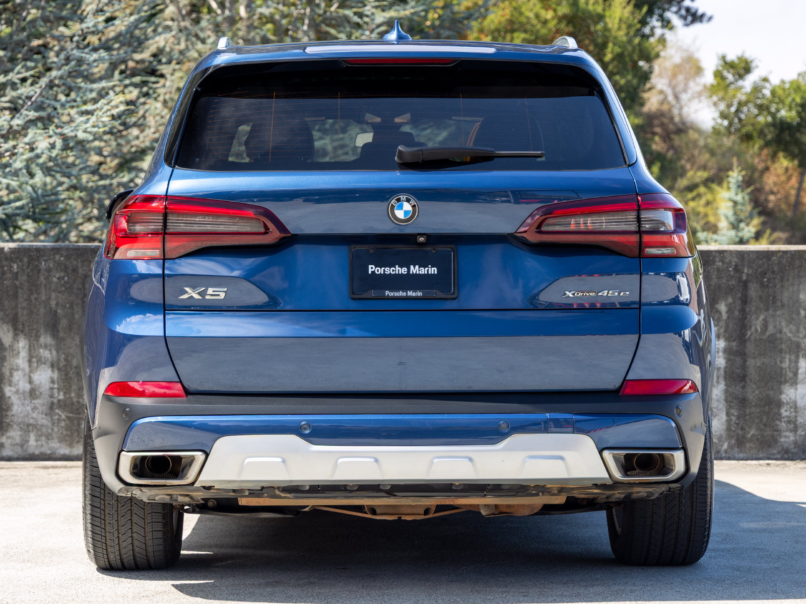 Used 2021 BMW X5 xDrive45e w/ Parking Assistance Package AWD/4WD image 10