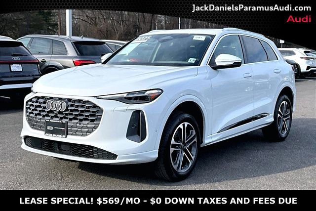 Used 2025 Audi Q5 Premium Plus w/ Premium Plus image 1