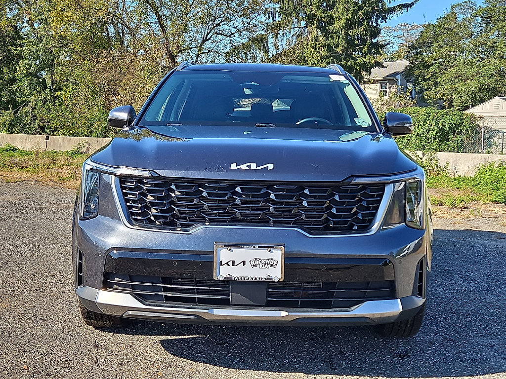 Certified 2024 Kia Sorento S FWD image 2