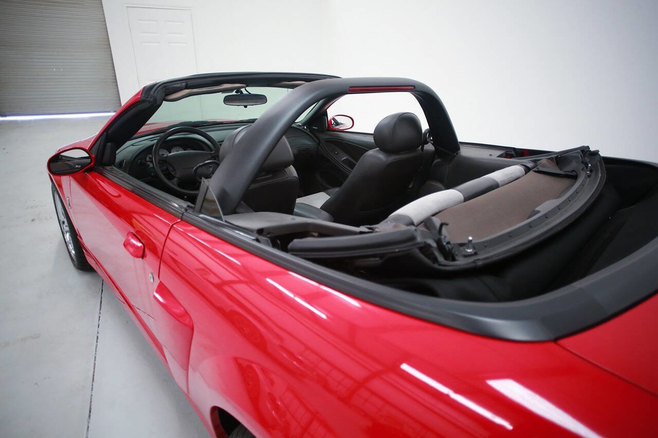 Used 2004 Ford Mustang Cobra RWD image 17