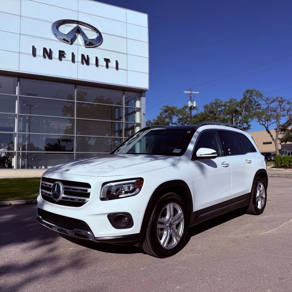 Used 2023 Mercedes-Benz GLB 250 image 1