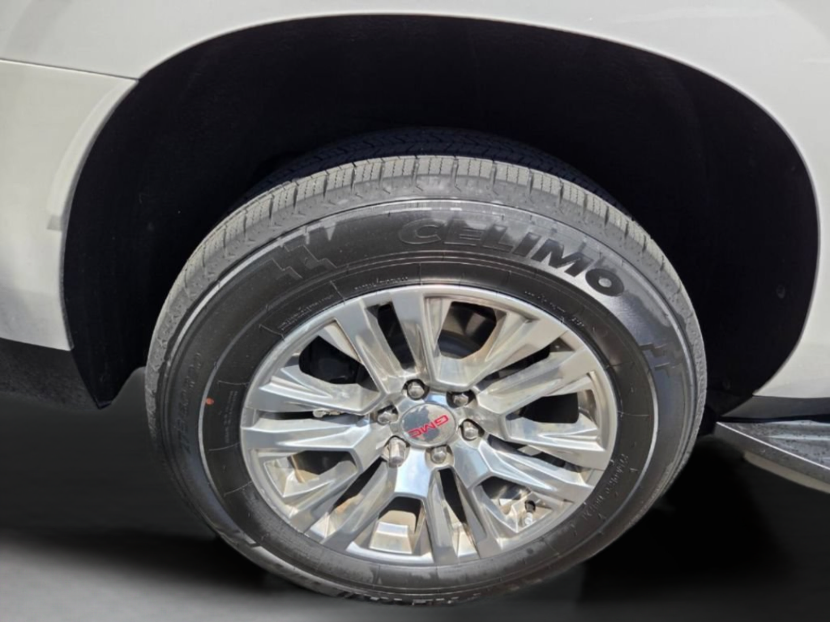 Used 2021 GMC Yukon XL Denali AWD/4WD image 21