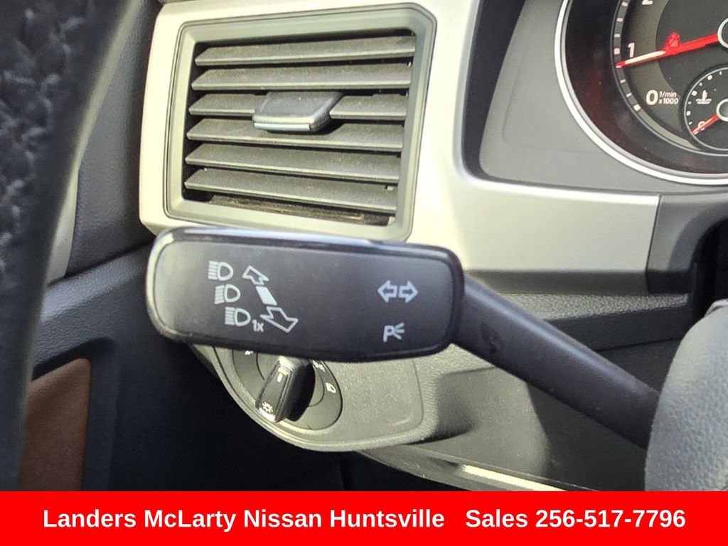 Used 2021 Volkswagen Atlas SE image 27