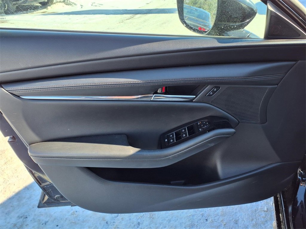 Used 2024 MAZDA MAZDA3 s image 17