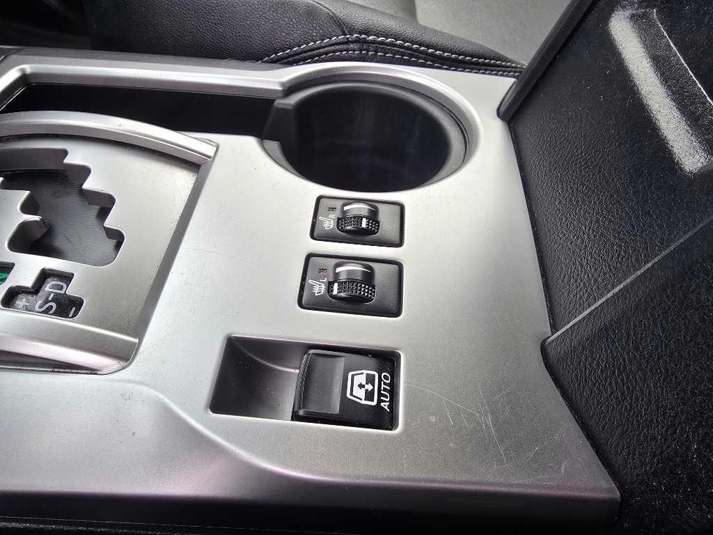 Used 2016 Toyota 4Runner SR5 Premium image 23