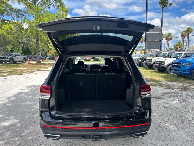 Used 2025 Volkswagen Atlas SE AWD/4WD image 8