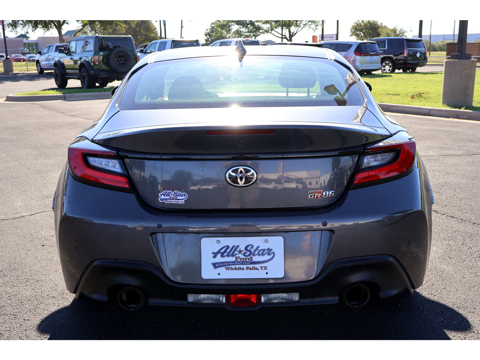 Used 2022 Toyota GR86 RWD image 11