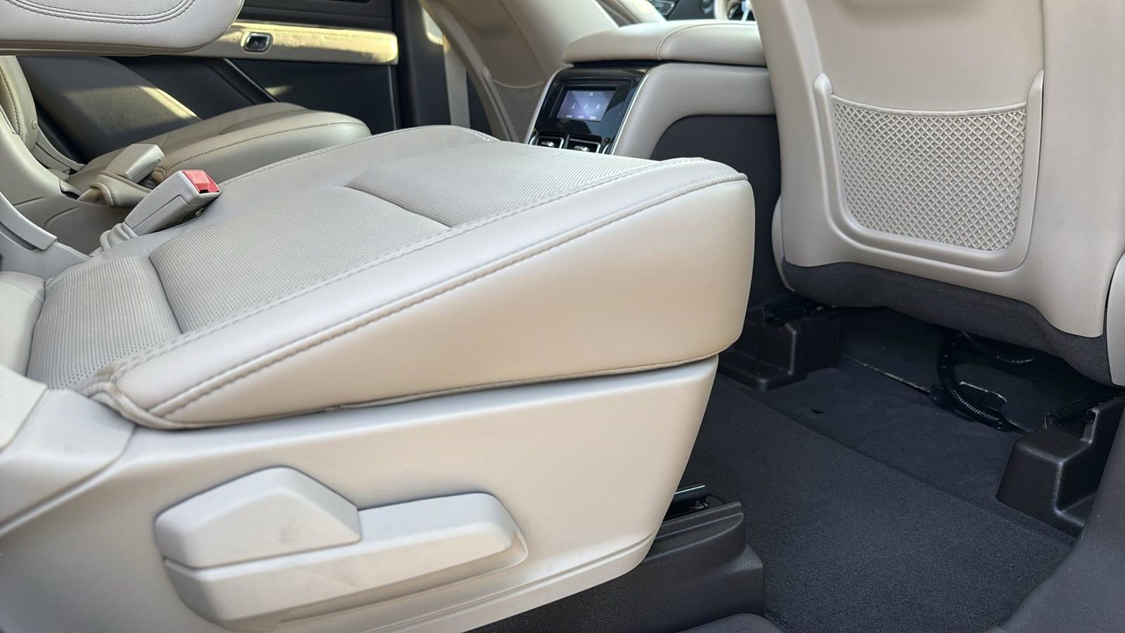 Certified 2023 Lincoln Aviator Reserve image 27