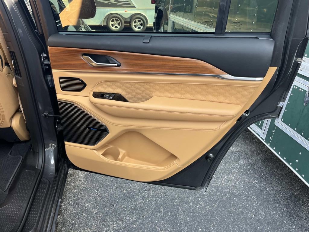 Used 2022 Jeep Grand Cherokee L Summit image 21