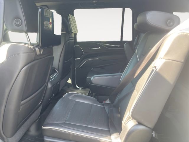 Used 2021 Cadillac Escalade ESV Sport w/ LPO, ONYX Package AWD/4WD image 13