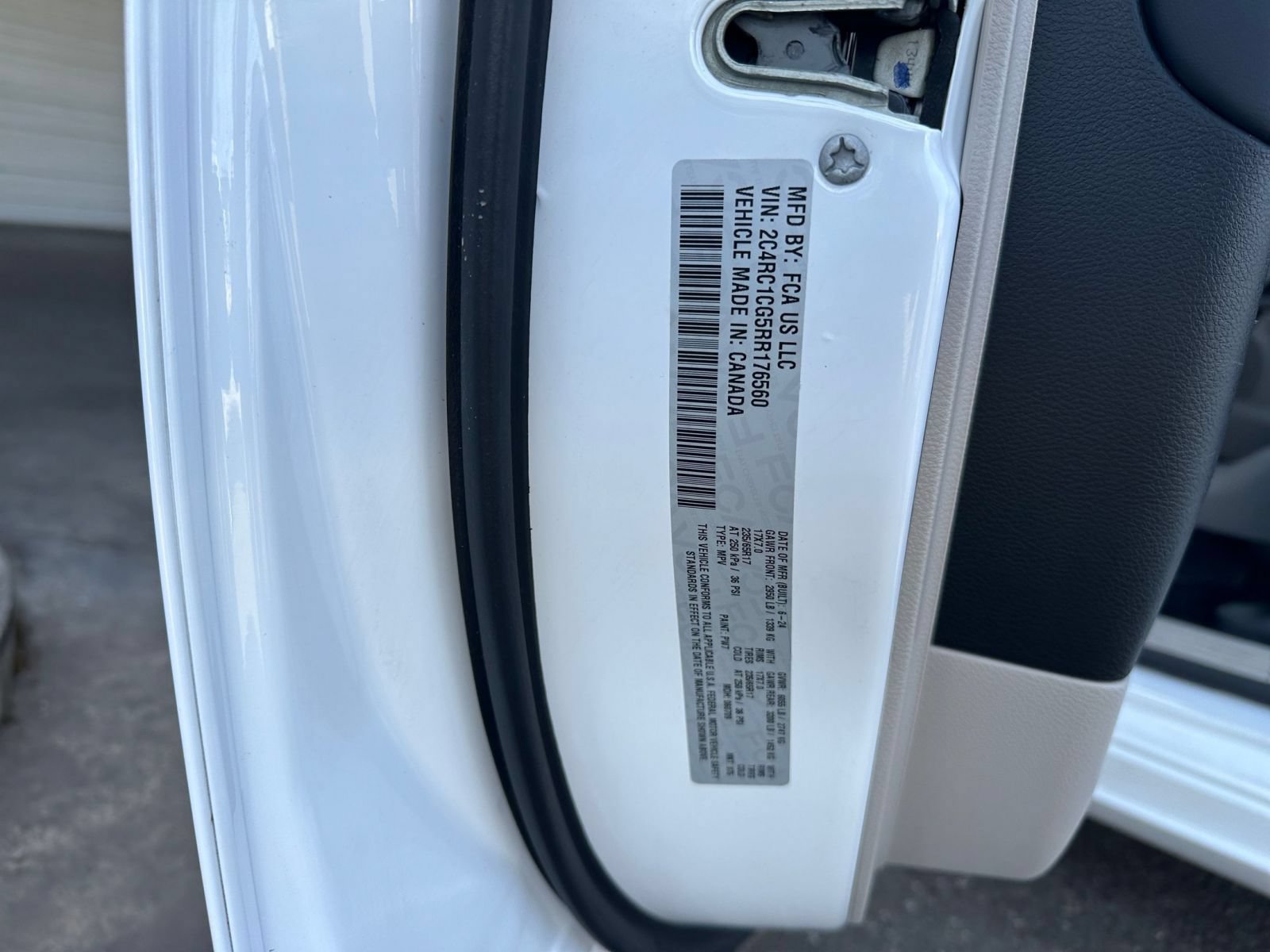 Used 2024 Chrysler Voyager LX FWD image 31