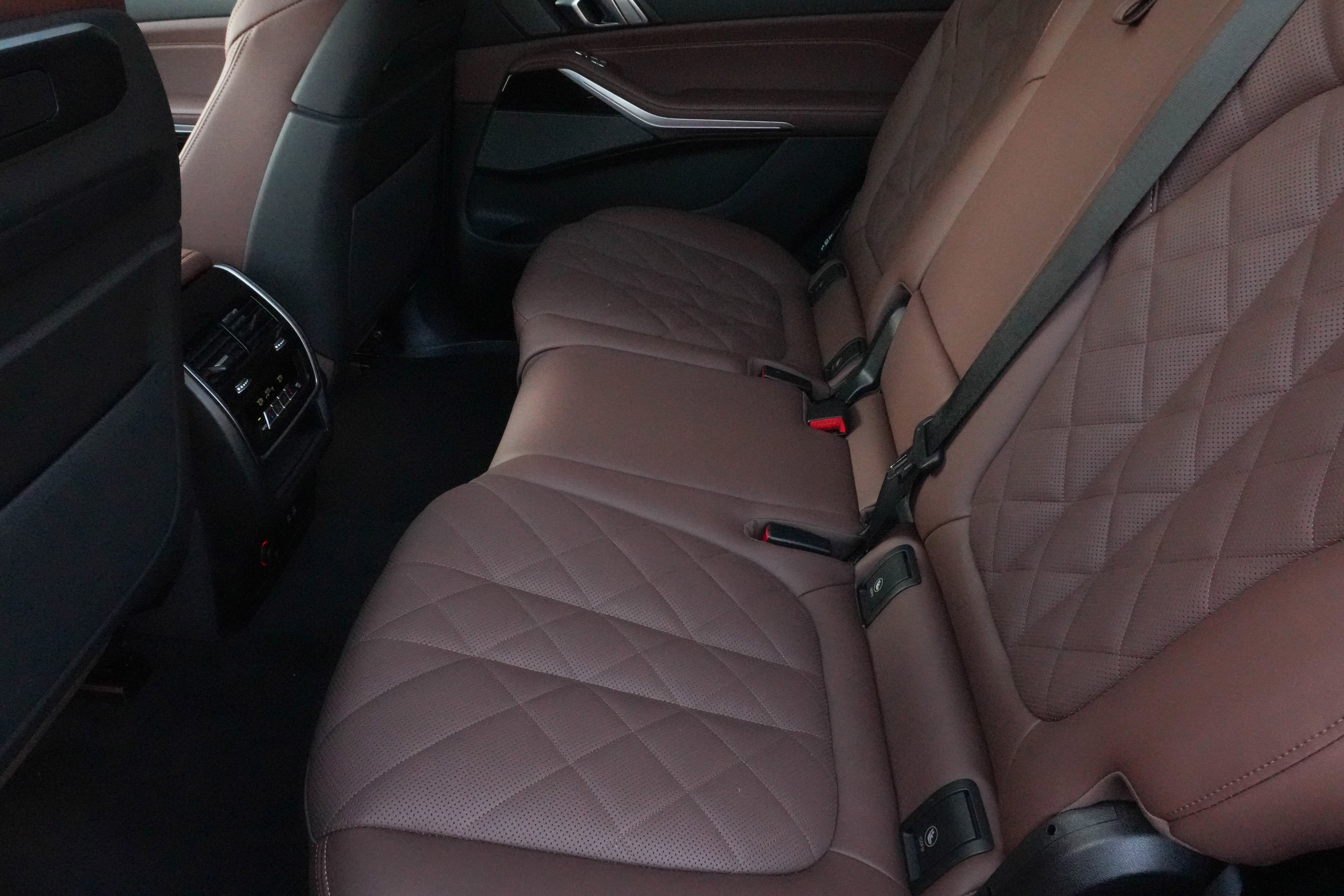 Certified 2026 BMW X7 xDrive40i image 40