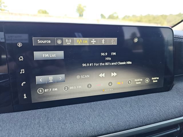 Used 2025 Nissan Kicks SV FWD image 26