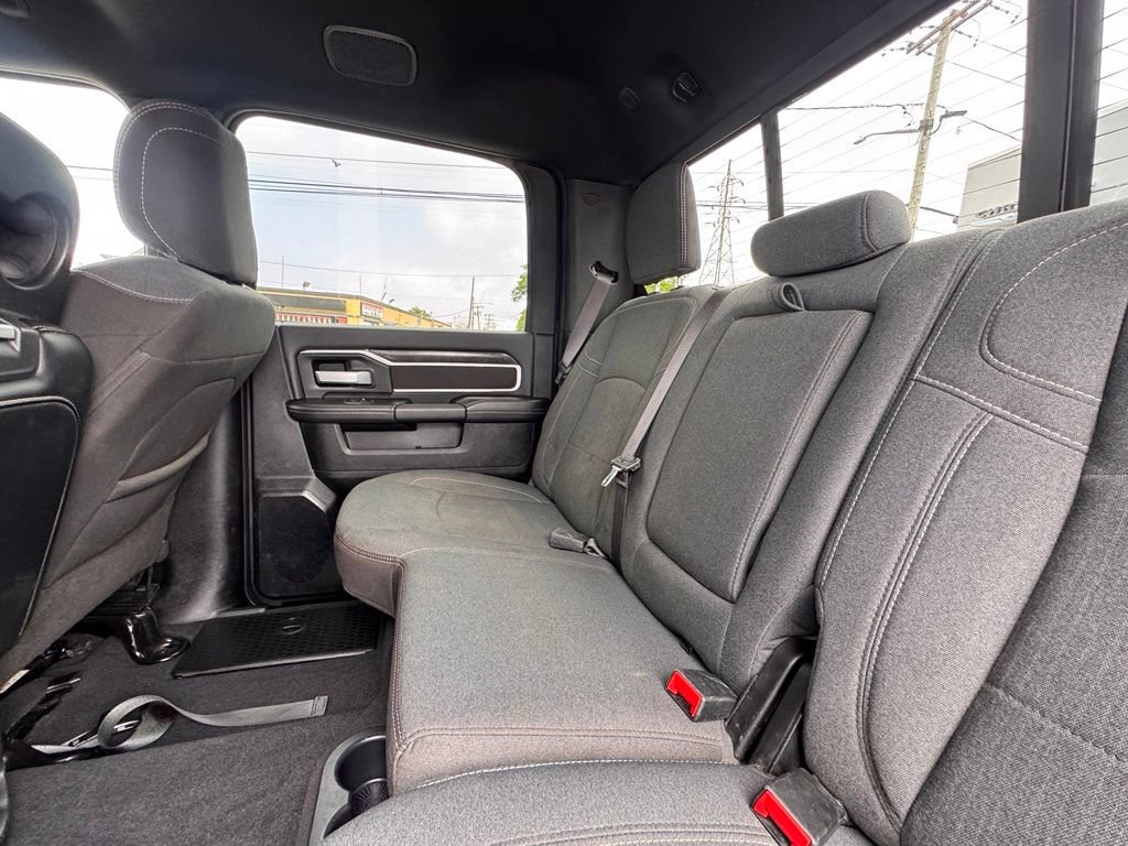 Used 2024 RAM 2500 Big Horn w/ Night Edition AWD/4WD image 18