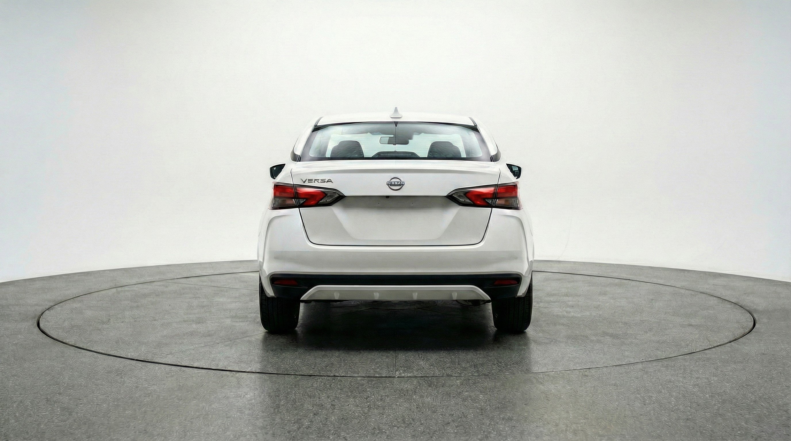 Used 2025 Nissan Versa SV image 7