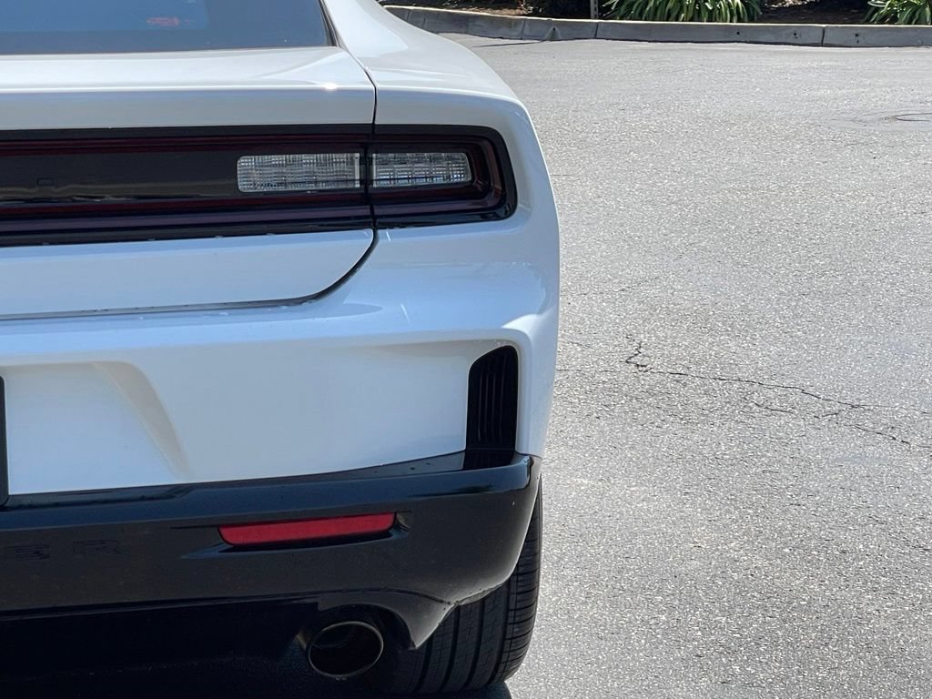 New 2026 Dodge Charger R/T w/ Blacktop Package AWD/4WD image 11