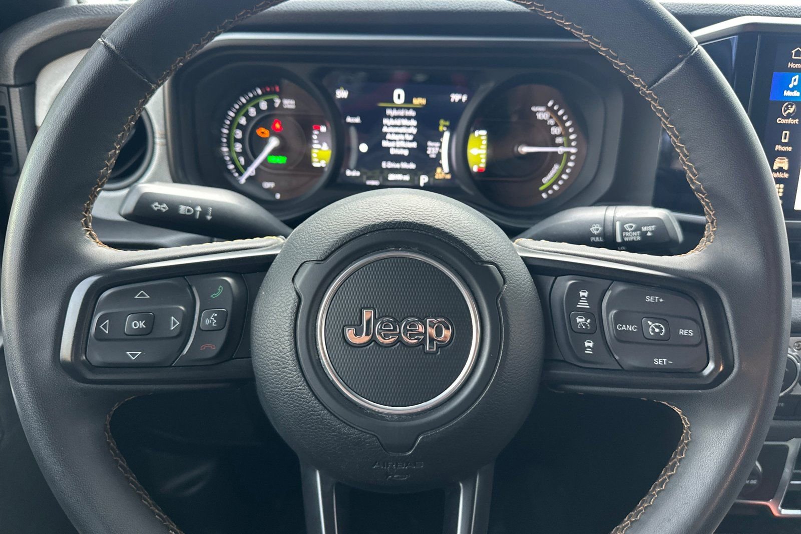 Used 2024 Jeep Wrangler Unlimited AWD/4WD image 26