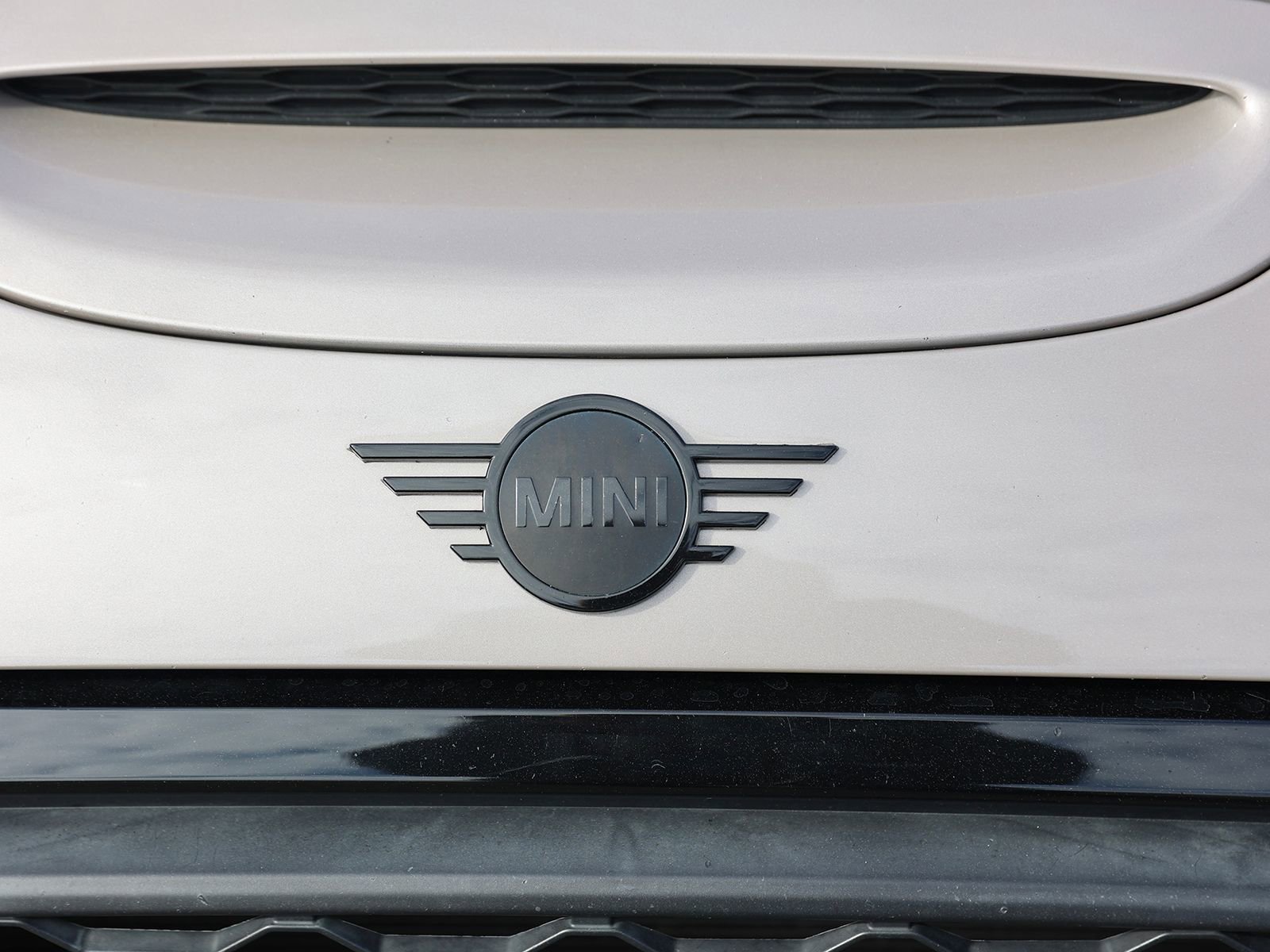 Used 2022 MINI Cooper S w/ Premium Package image 9