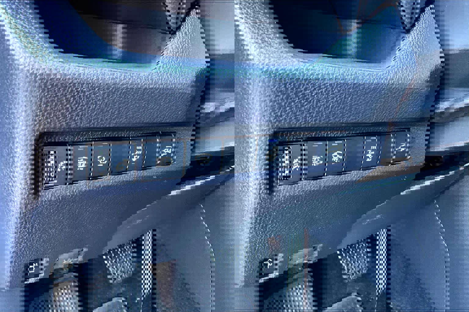 Certified 2024 Toyota RAV4 SE w/ Convenience Package AWD/4WD image 33