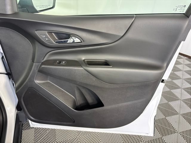 Used 2024 Chevrolet Equinox LT FWD image 30