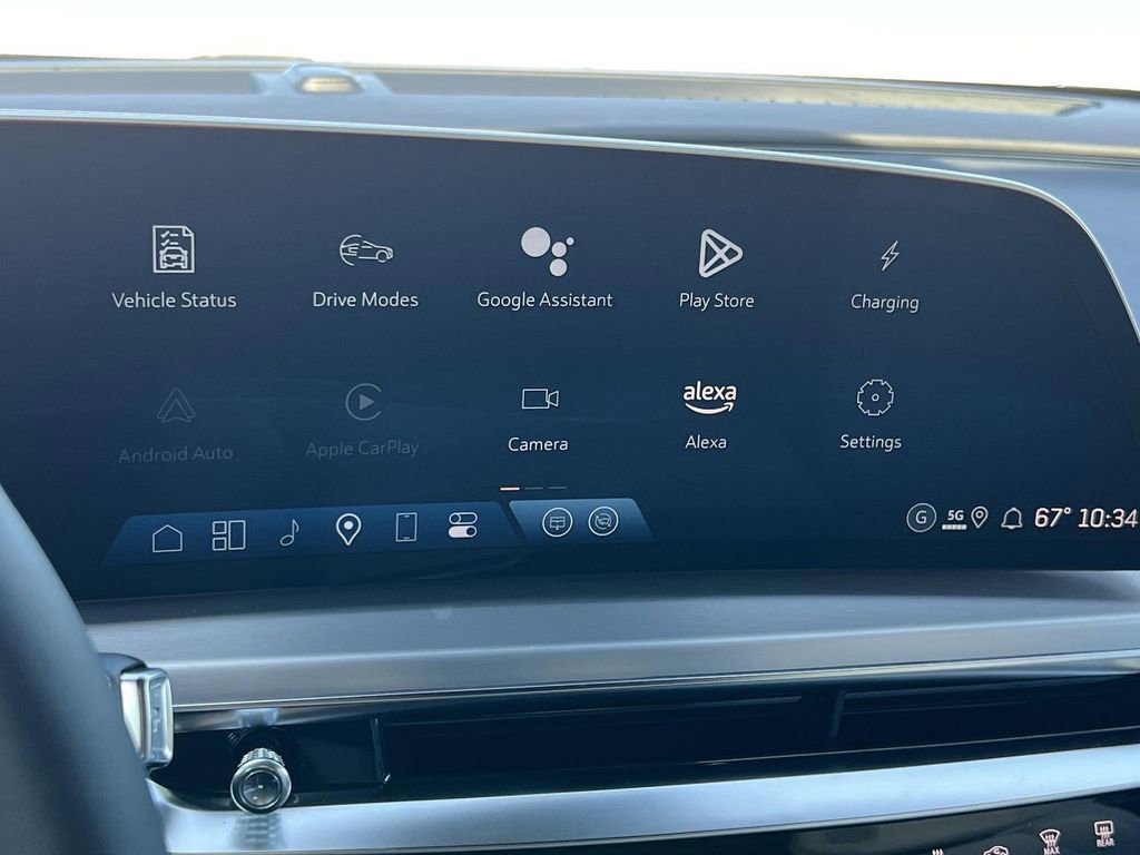 New 2025 Cadillac Lyriq Sport image 17
