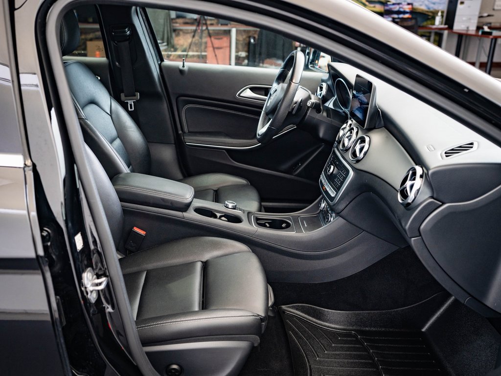 Used 2019 Mercedes-Benz GLA 250 4MATIC image 23