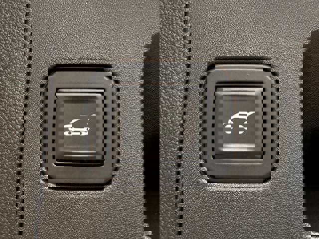 Used 2018 Cadillac XT5 FWD image 36