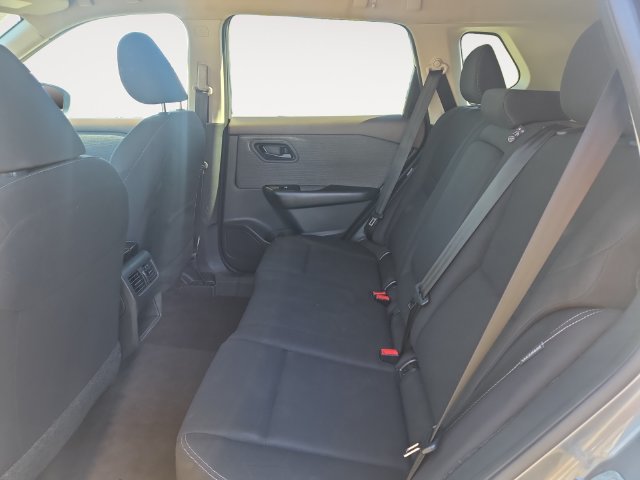 Used 2023 Nissan Rogue S AWD/4WD image 14