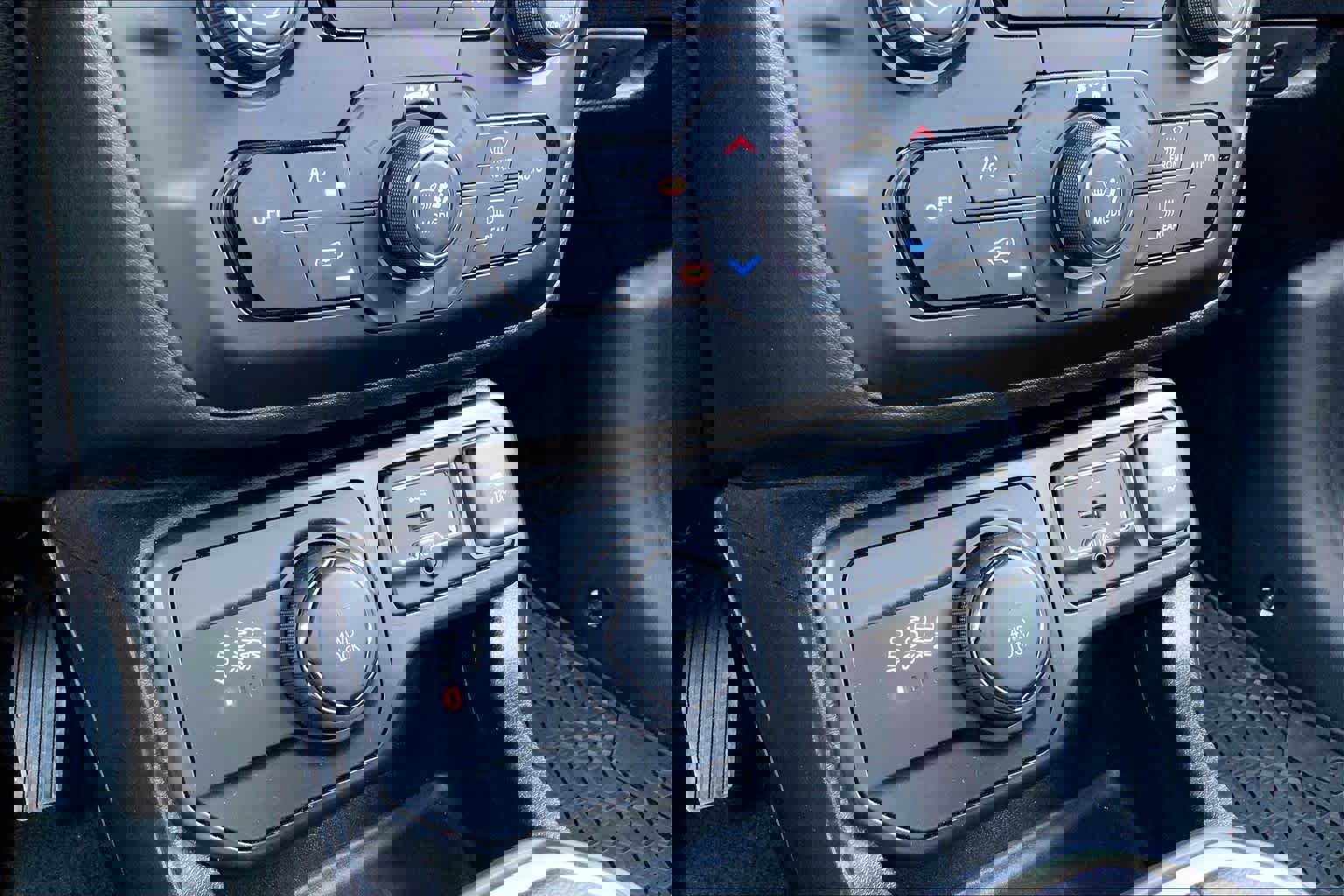 Used 2023 Jeep Renegade Latitude w/ Premium Group image 65