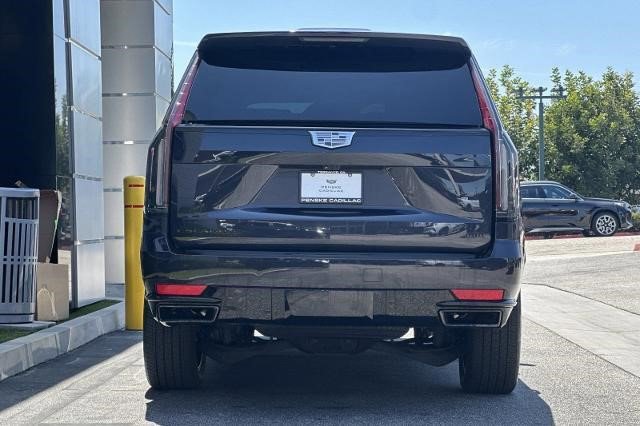 Certified 2024 Cadillac Escalade Sport Platinum w/ LPO, ONYX Package AWD/4WD image 12