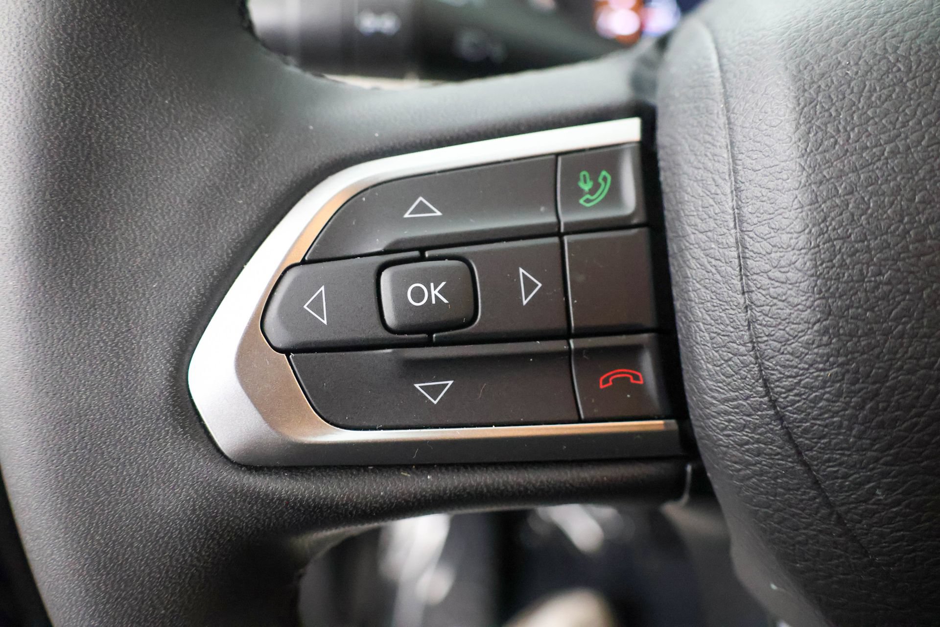 Used 2023 Jeep Compass Limited AWD/4WD image 15