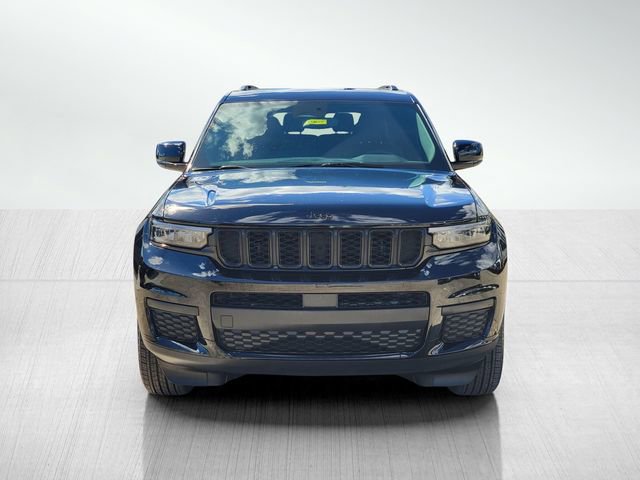 Used 2024 Jeep Grand Cherokee L Altitude image 11