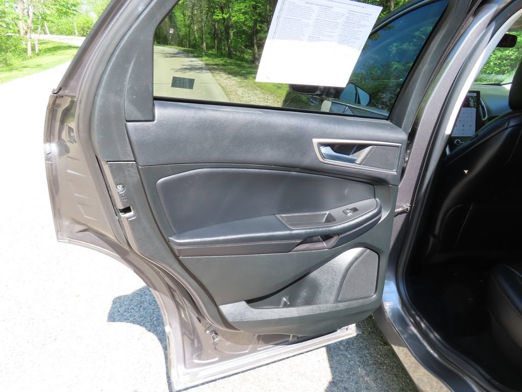 Used 2023 Ford Edge SEL w/ Convenience Package AWD/4WD image 30