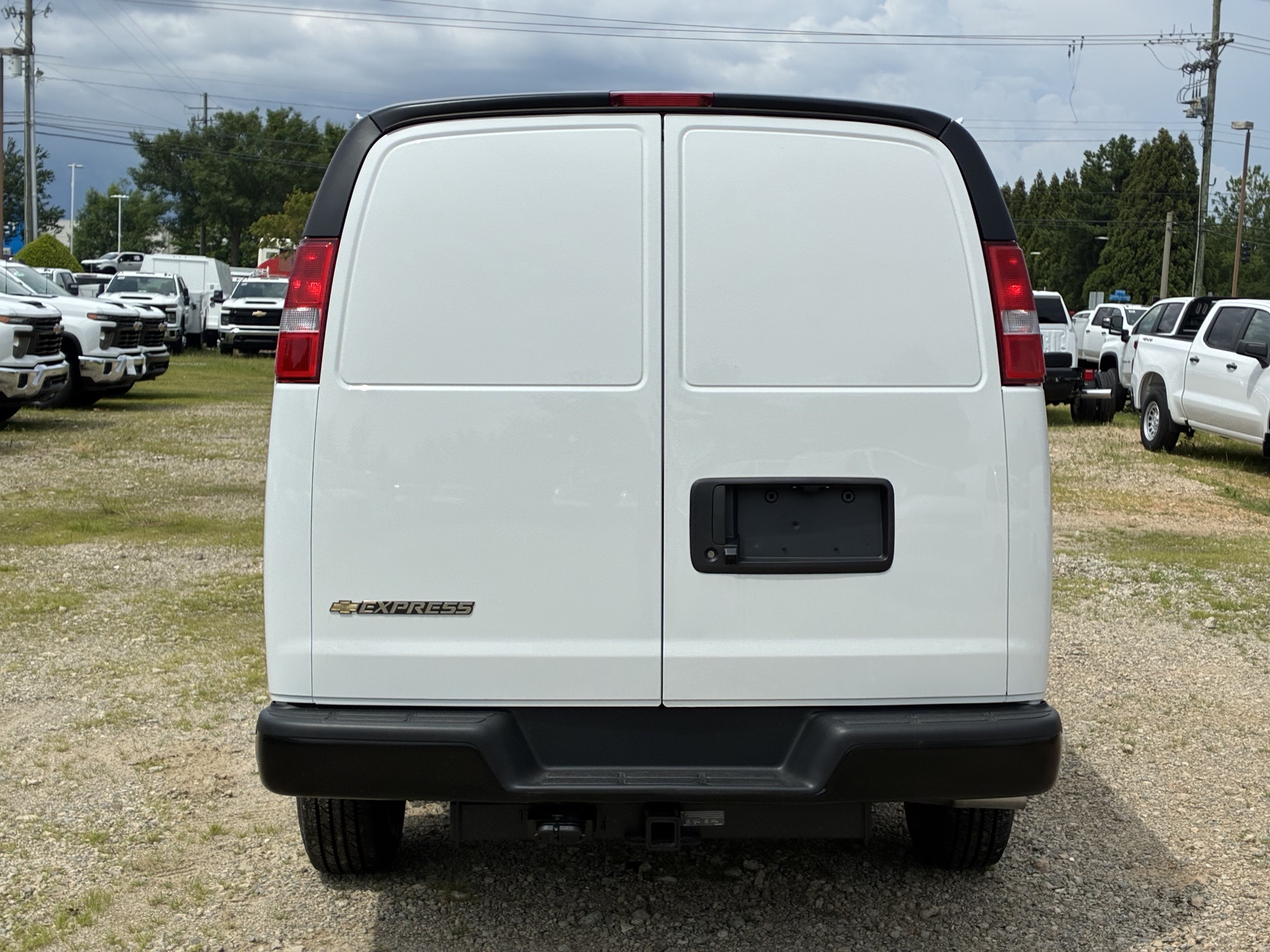 New 2026 Chevrolet Express 2500 w/ Driver Convenience Package RWD image 8