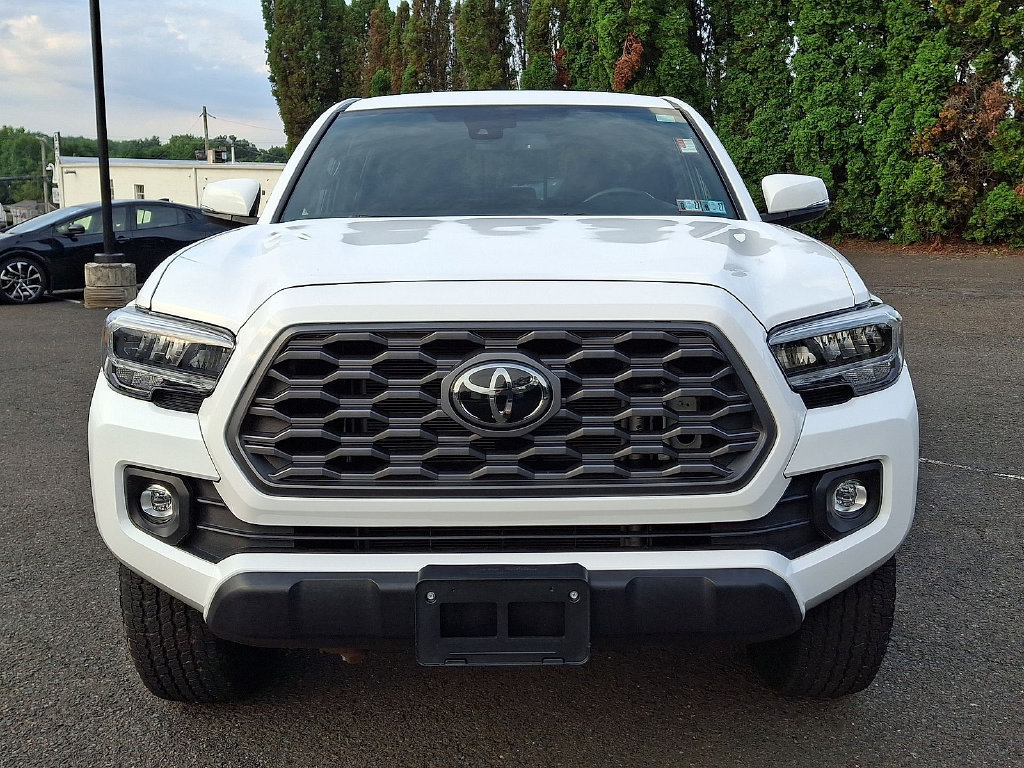 Certified 2022 Toyota Tacoma TRD Off-Road AWD/4WD image 37