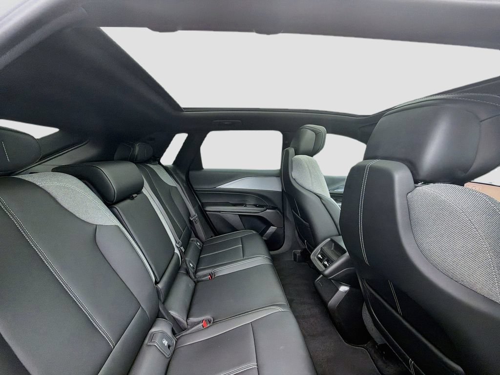 Certified 2024 Cadillac Lyriq Tech w/ Driver Assist Package RWD image 31