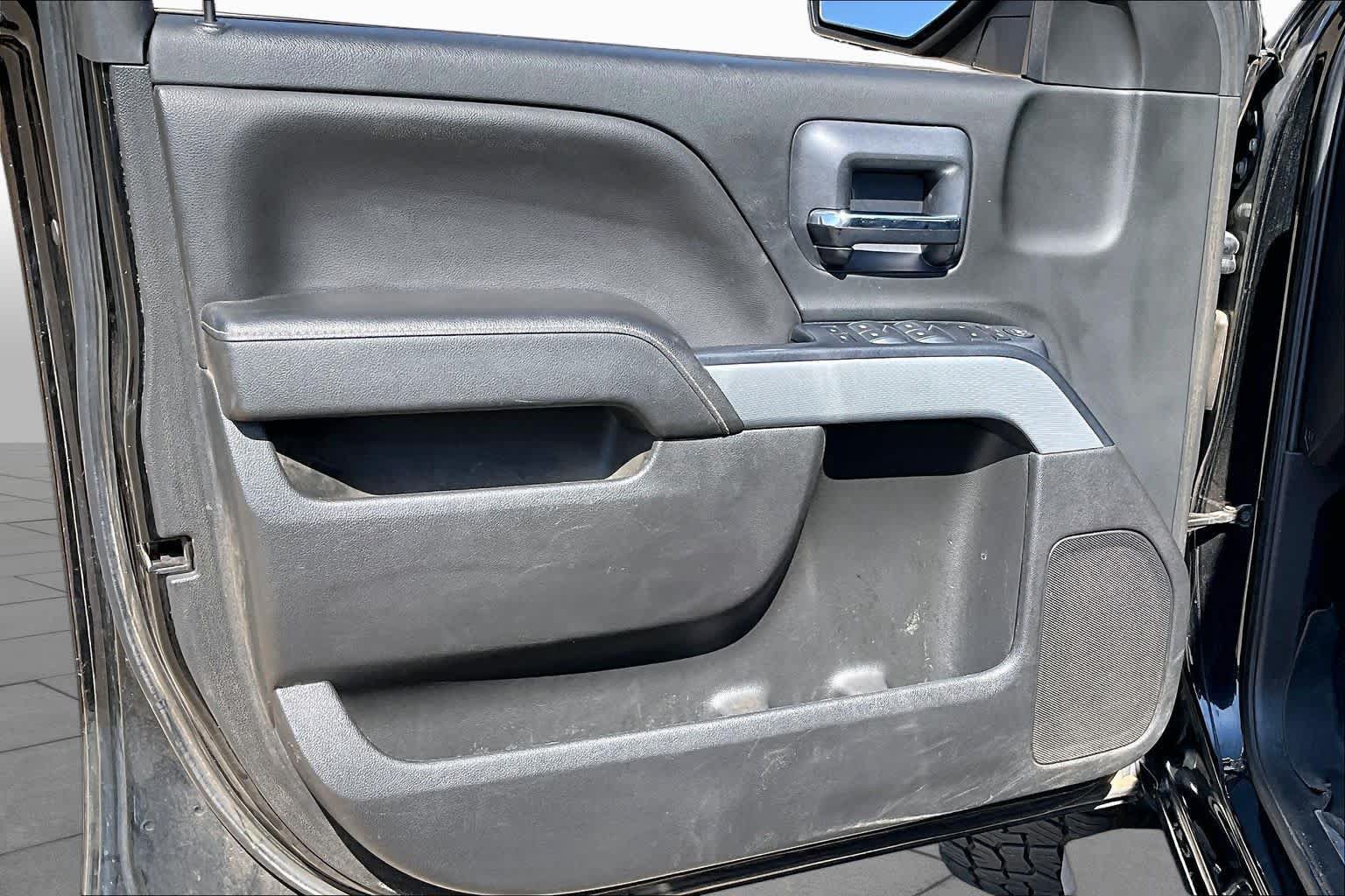 Used 2018 Chevrolet Silverado 1500 LT w/ Texas Edition AWD/4WD image 24