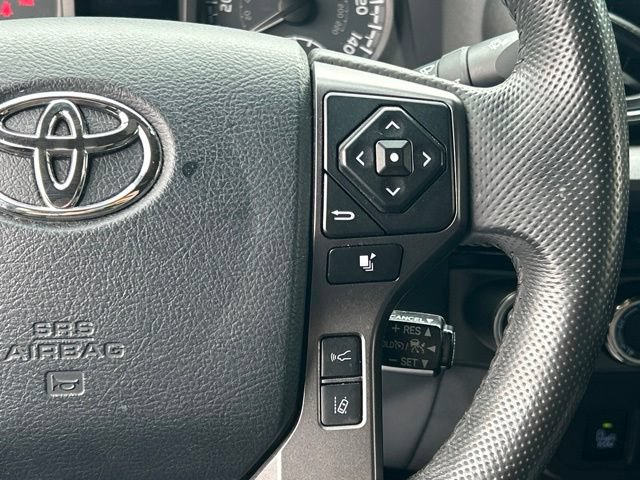 Used 2018 Toyota Tacoma TRD Off-Road w/ Technology Package AWD/4WD image 46