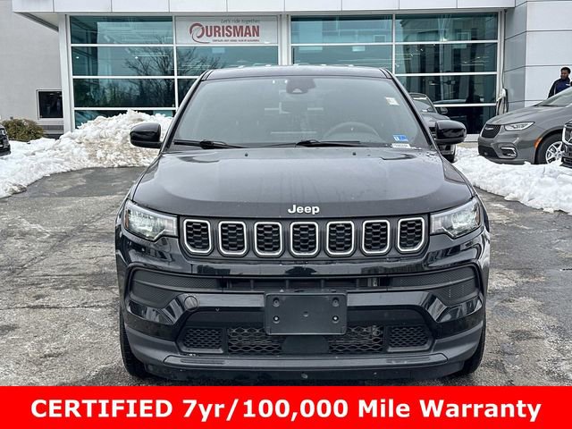 Used 2024 Jeep Compass Sport image 6