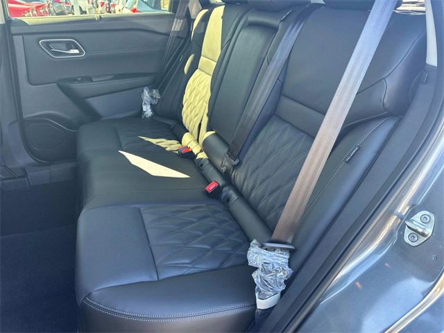 New 2026 Nissan Rogue Platinum image 16