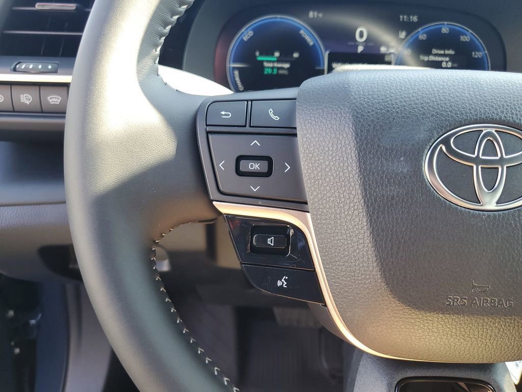 New 2025 Toyota Crown Signia image 25