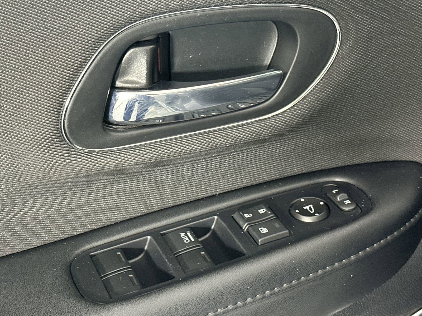 Used 2020 Honda HR-V EX image 13