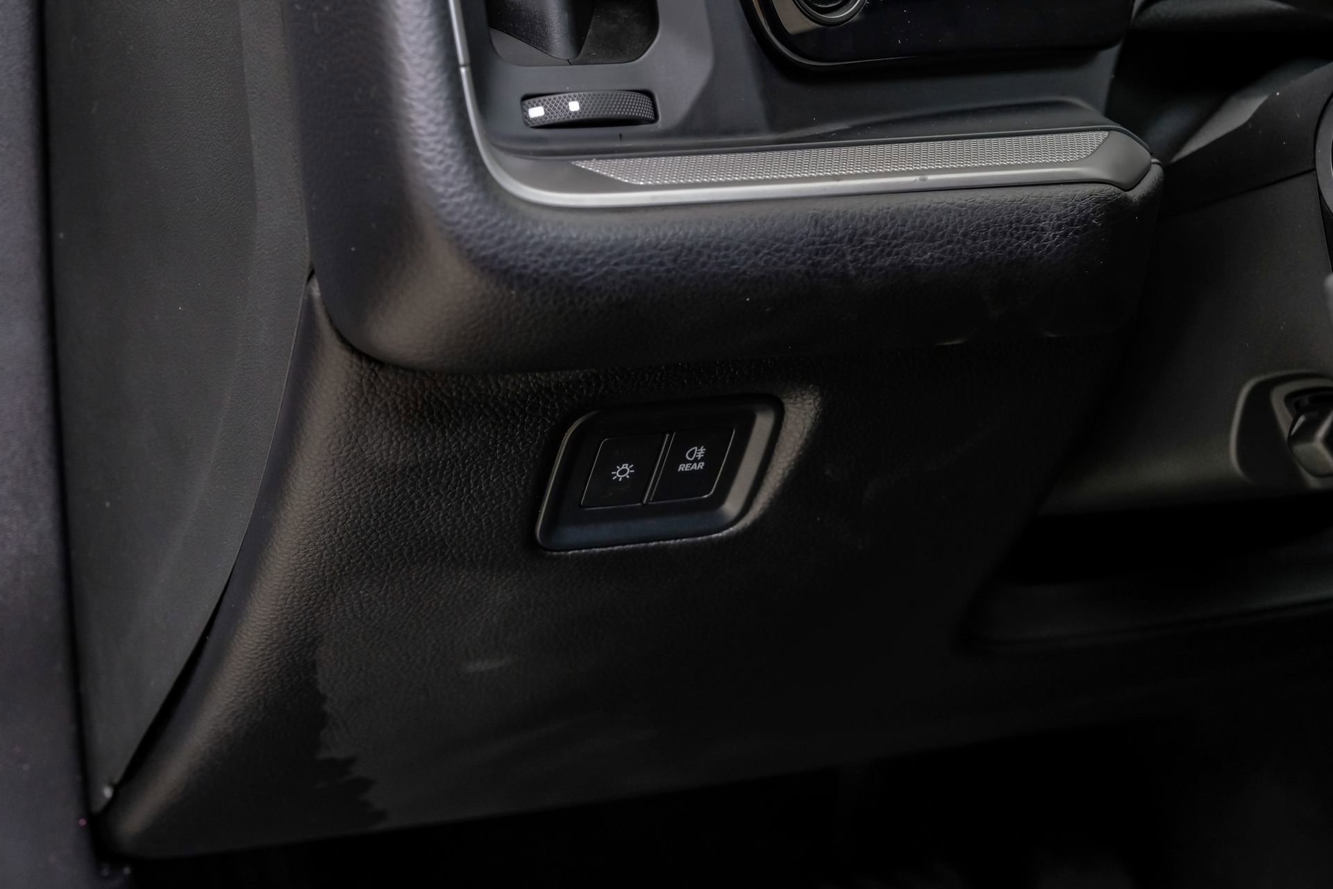 Used 2024 Porsche Cayenne Coupe image 31