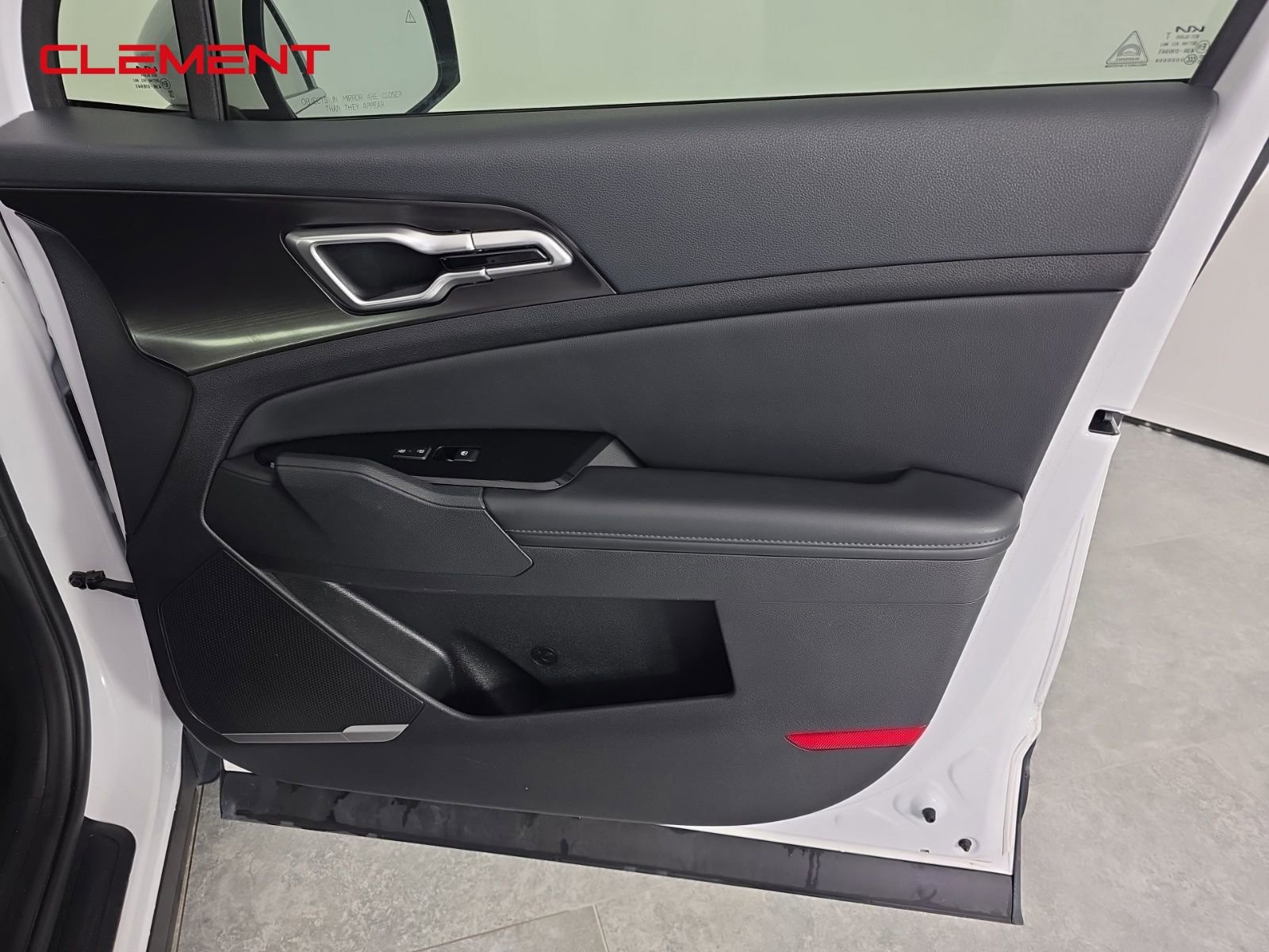 Used 2023 Kia Sportage EX image 31