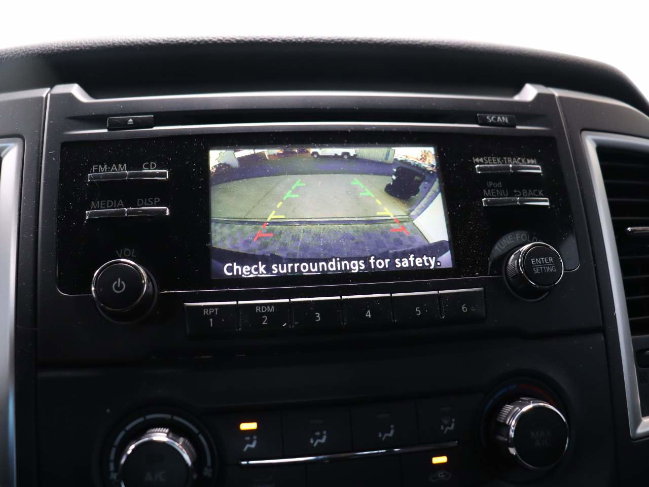 Used 2018 Nissan Titan S image 12