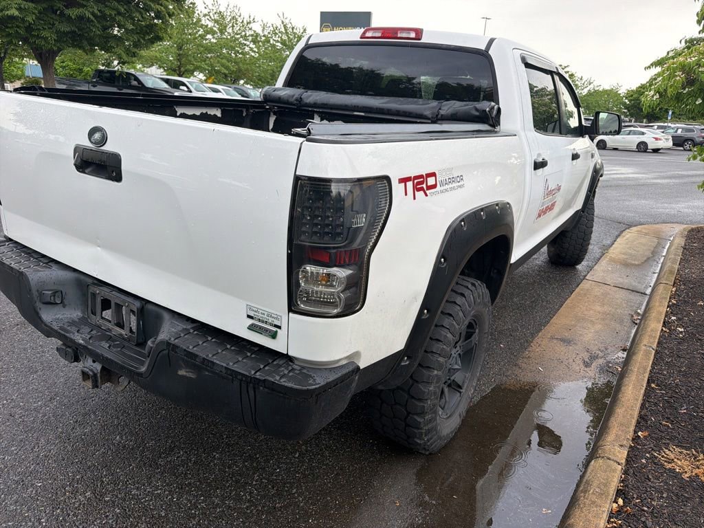 Used 2010 Toyota Tundra 4x4 CrewMax image 5