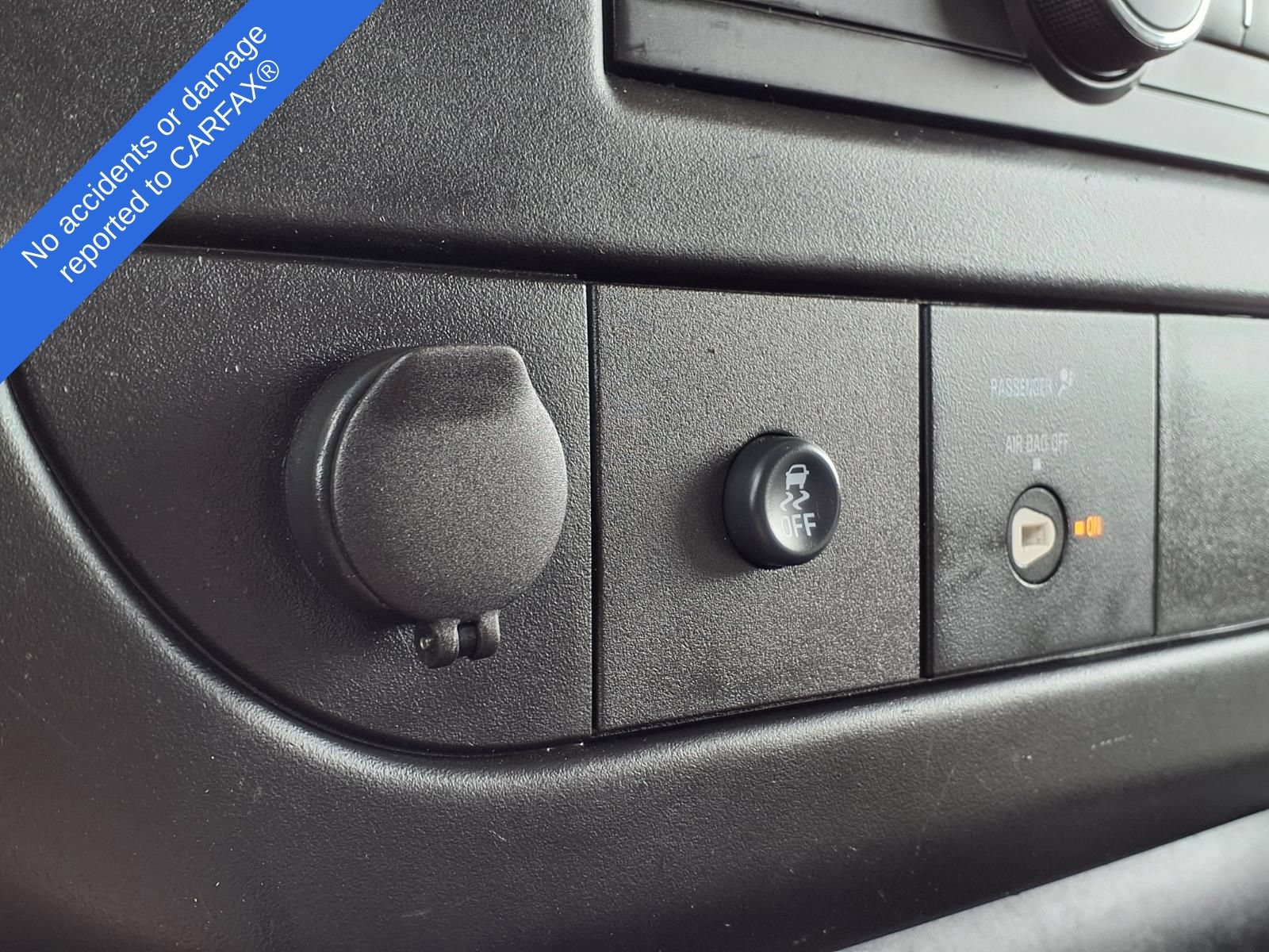 Used 2017 Chevrolet Express 2500 RWD image 28